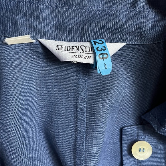 *SOLD* Vintage periwinkle blue button up shirt - Picture 5 of 6